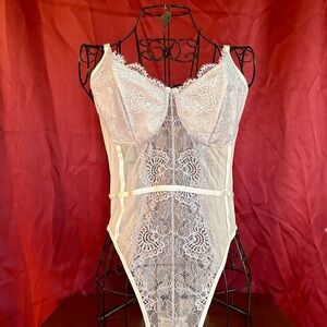 Lace Bodysuit in silver